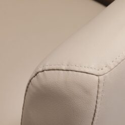 Kampaamotuoli Monaco – beige Kampaamotuoli Monaco – beige