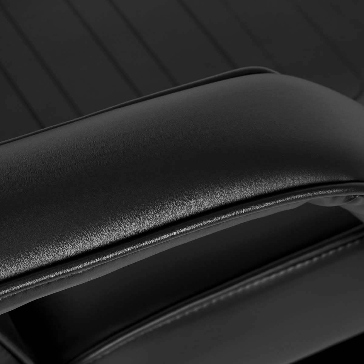 Sillon 210 hydraulinen jalkahoitotuoli keinutoiminnolla ja kaksiosaisella jalkatuella, musta Sillon 210 hydraulinen jalkahoitotuoli keinutoiminnolla ja kaksiosaisella jalkatuella, musta